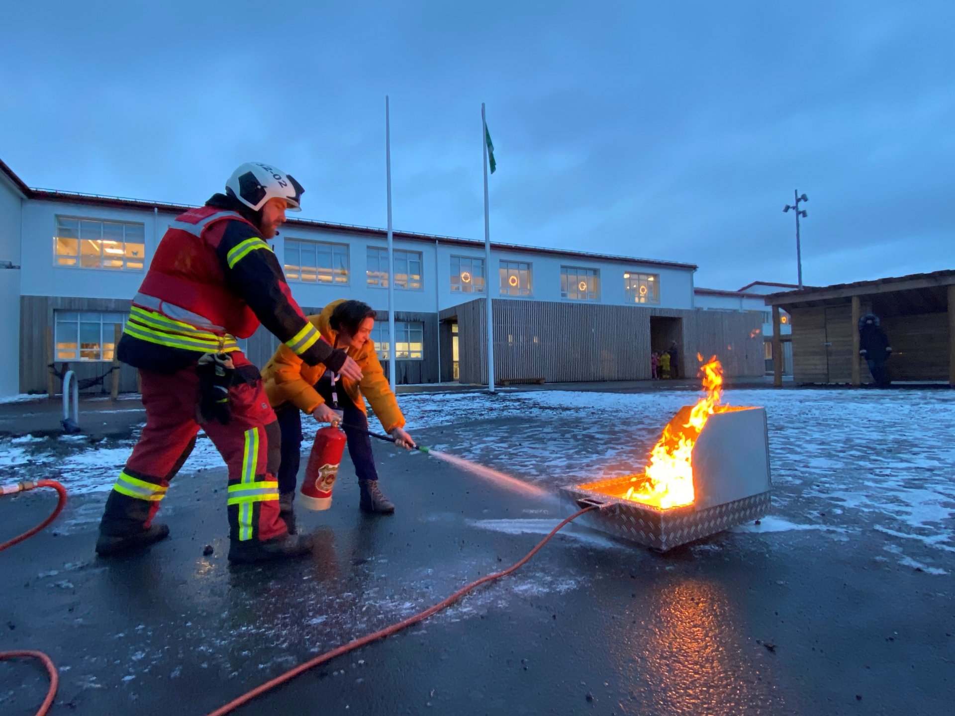 Featured image for “Eldvarnaátak Landssamband slökkviliðs- og sjúkraflutningamanna hófst í Borgarbyggð”