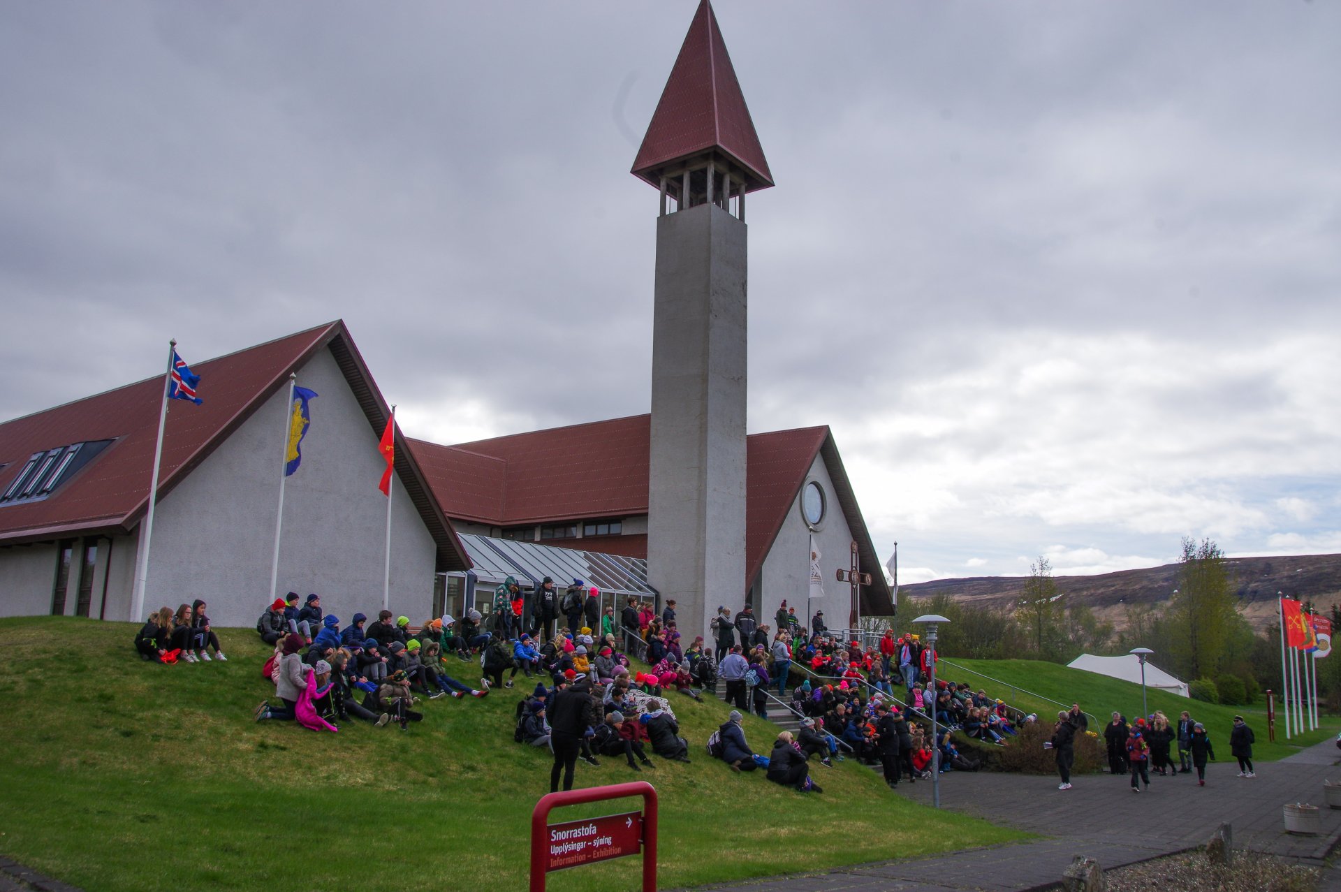 Featured image for “Börnin mæta miðöldum í Reykholti”