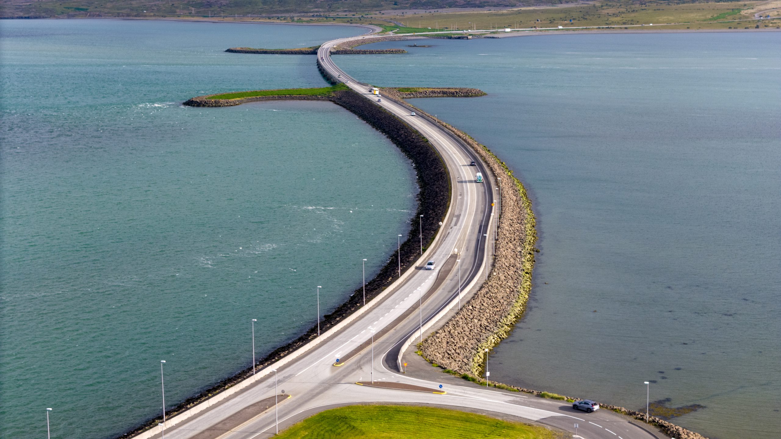 Featured image for “Malbiksviðgerðir á Vesturlandsvegi- Undir Hafnarfjalli.”